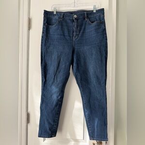 American Eagle The Dream Jean super high-waisted jegging, med wash, sz 14 short